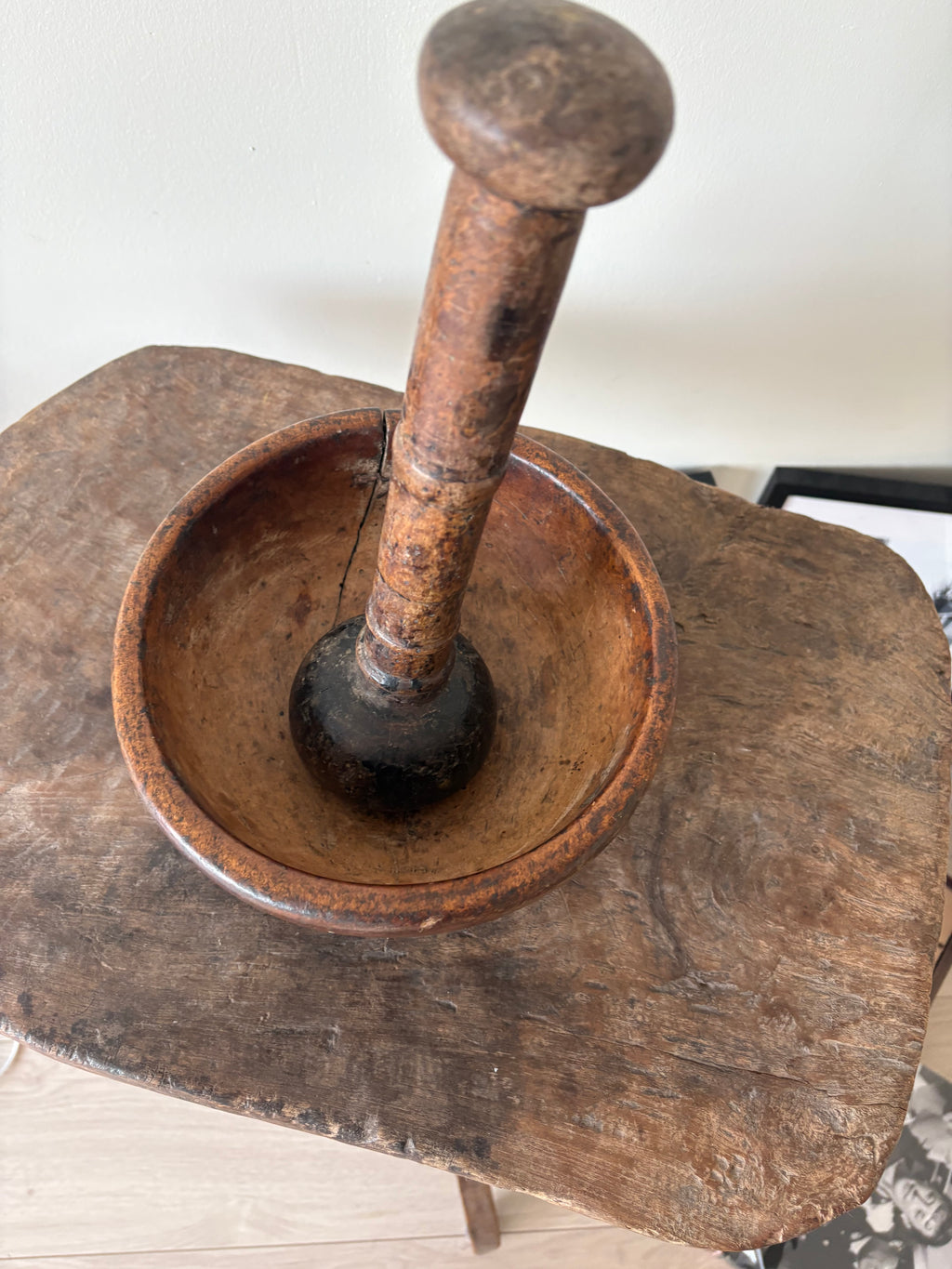 Antieke grote houten vijzel set