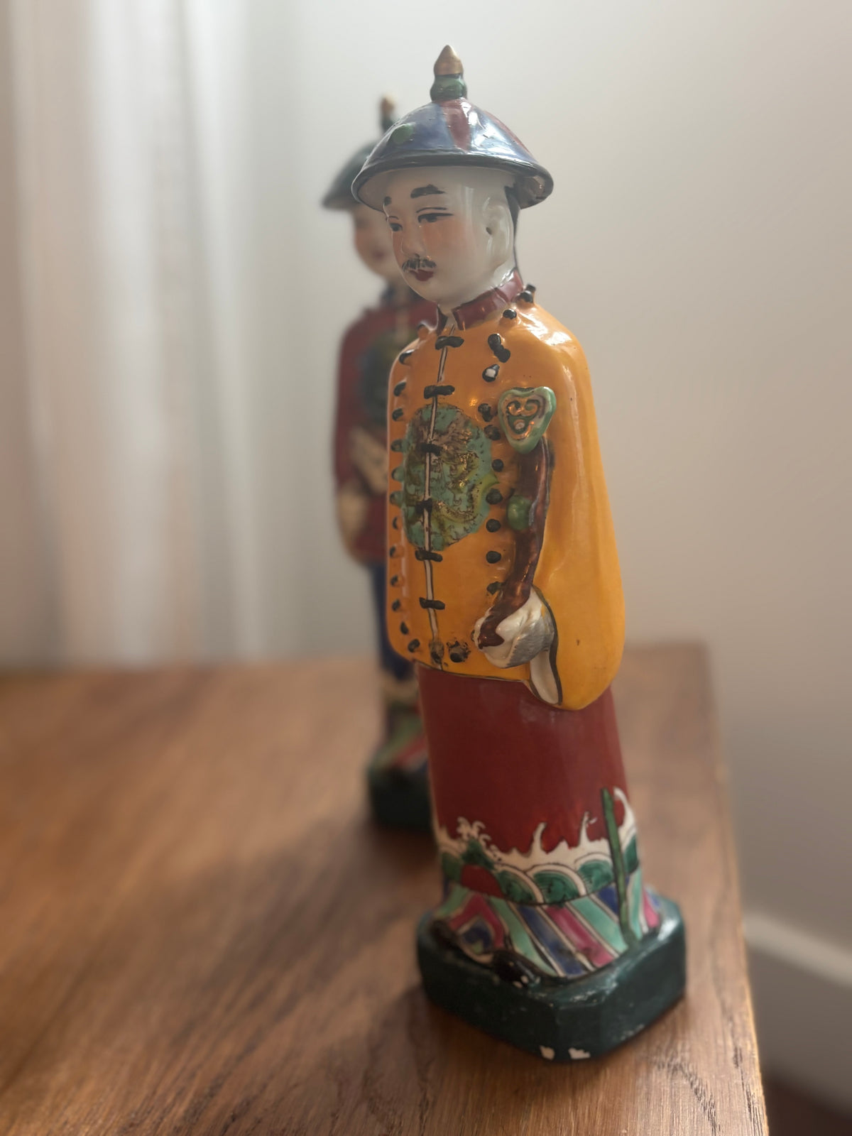 Hand geschilderde Chinese porseleinen beelden