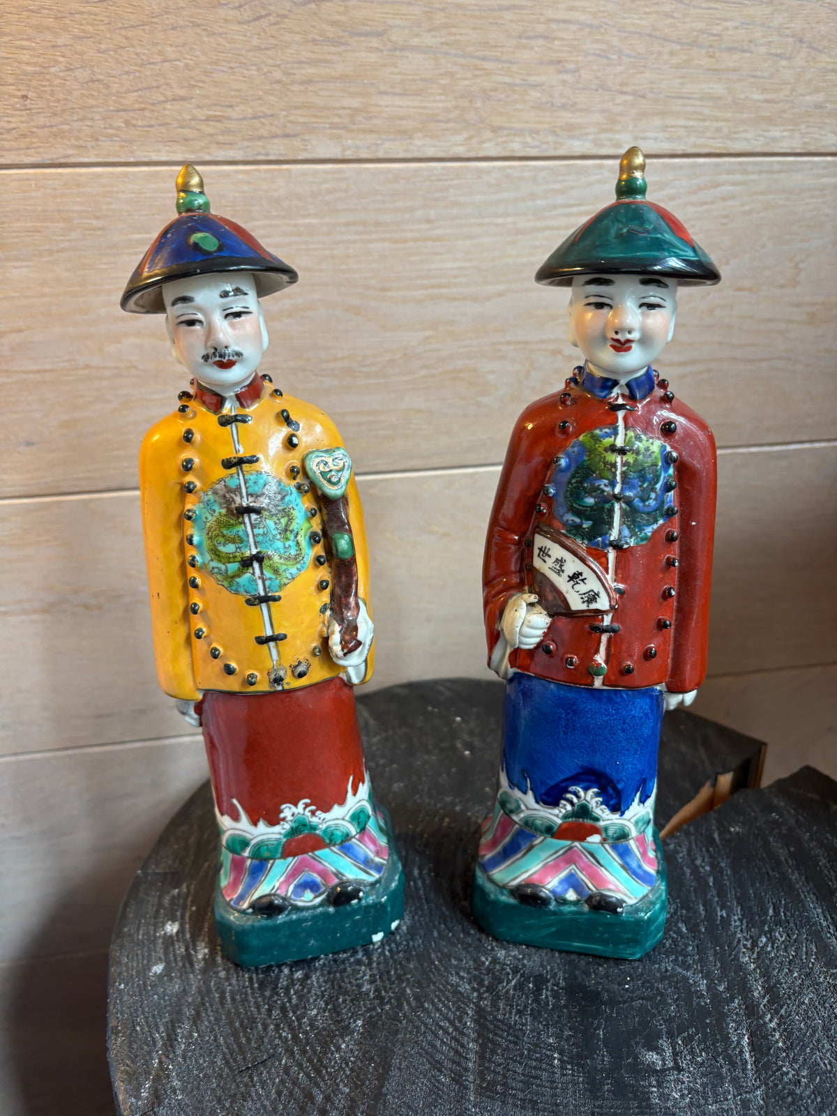 Hand geschilderde Chinese porseleinen beelden
