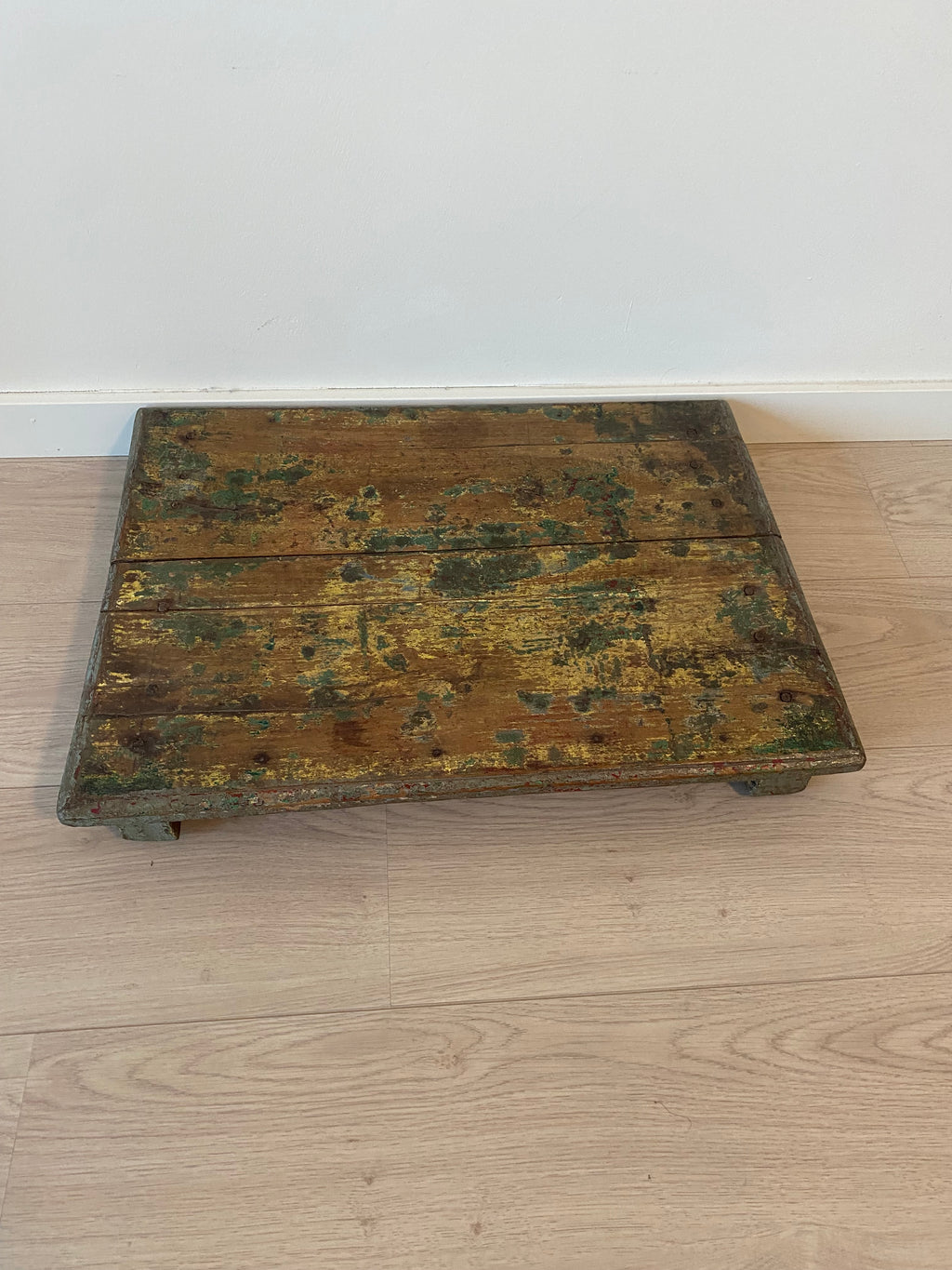Mooie antieke houten offertafel