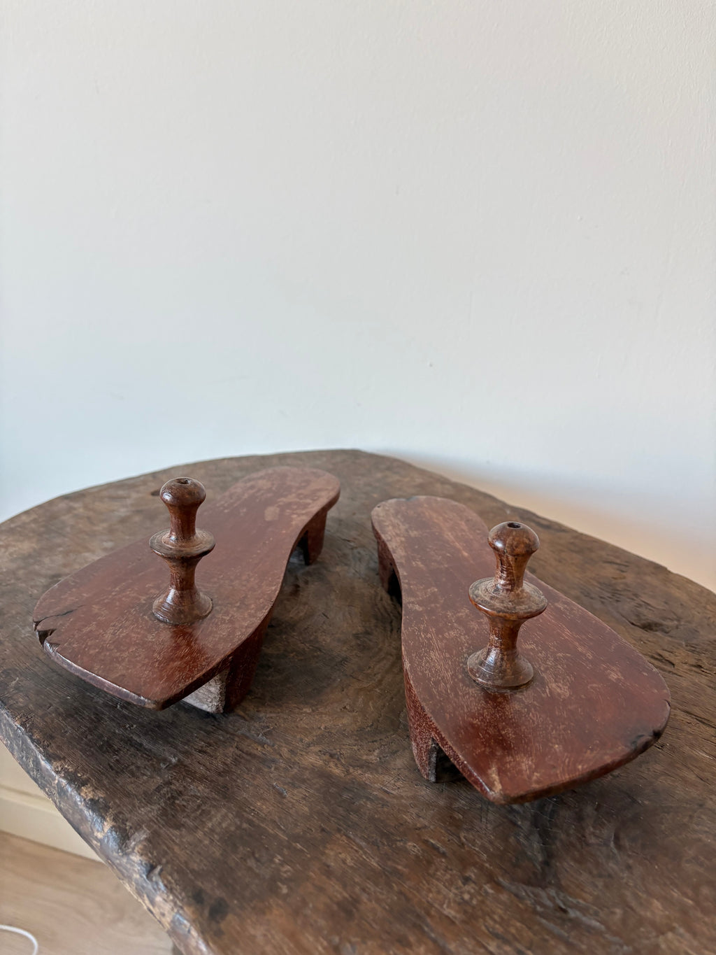 Khaddau, traditionele indiase houten sandalen