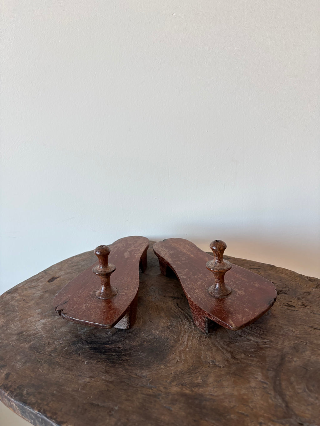 Khaddau, traditionele indiase houten sandalen