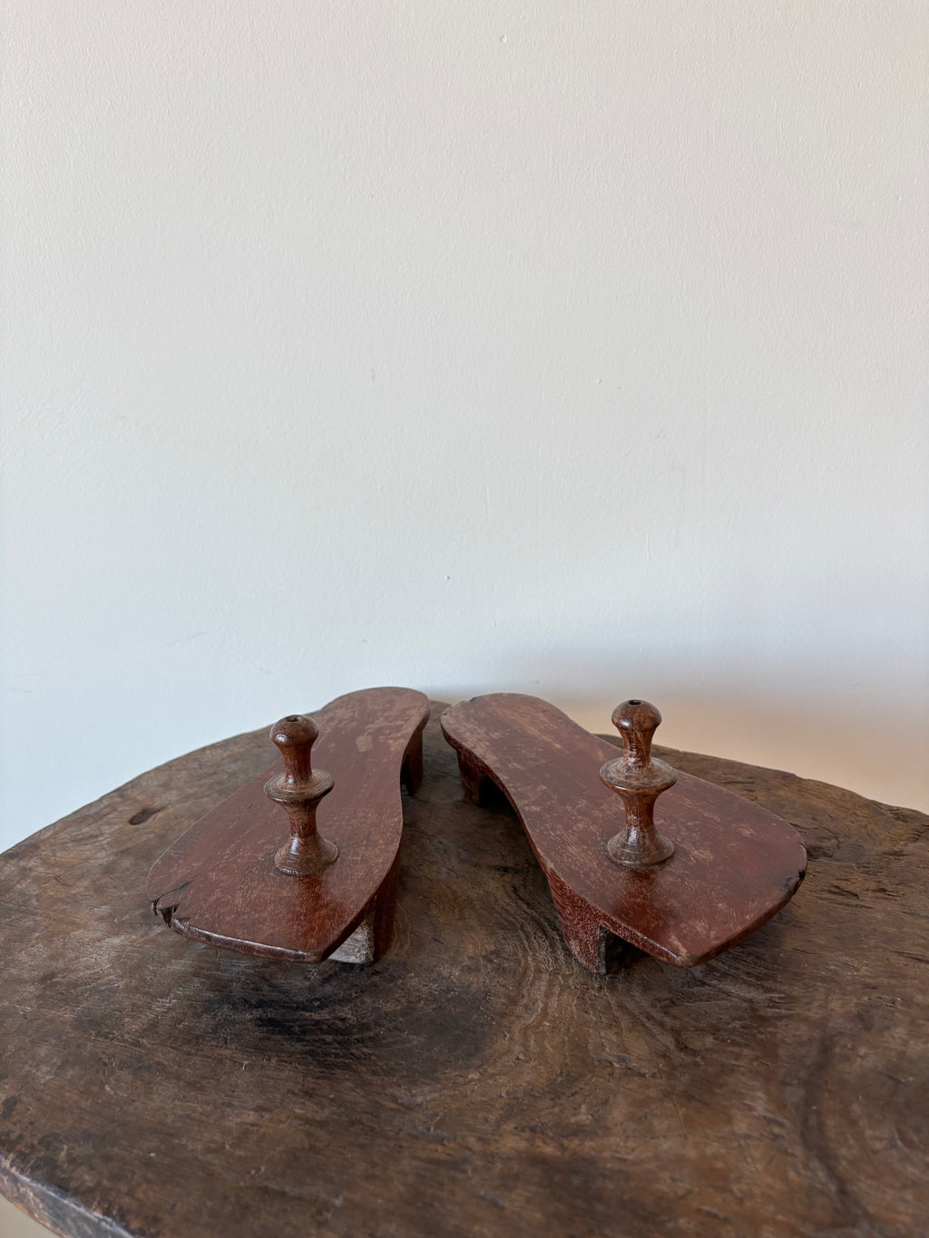 Khaddau, traditionele indiase houten sandalen
